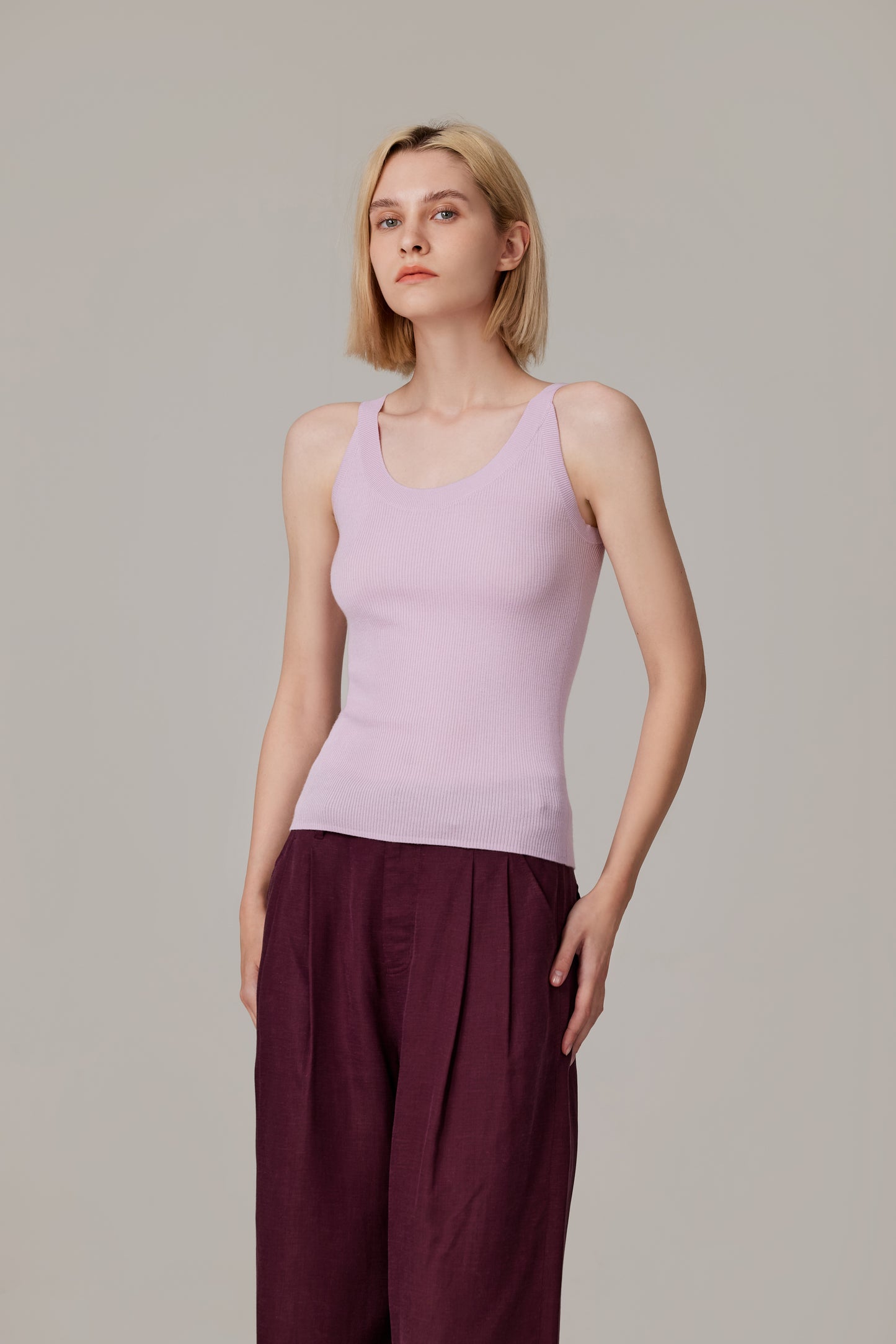 JENNIE LIU Women's Scoop Neck Tank Top | 75% Merino Wool 25% Silk Ultra-Soft Layering Essential | Natrual Moisture Wicking Sweater