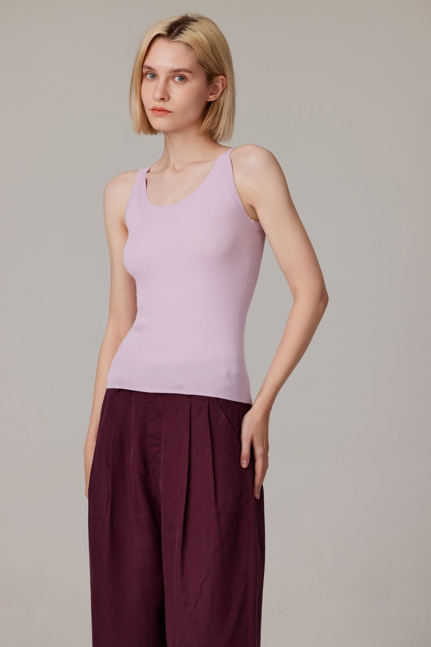 JENNIE LIU Women's Scoop Neck Tank Top | 75% Merino Wool 25% Silk Ultra-Soft Layering Essential | Natrual Moisture Wicking Sweater