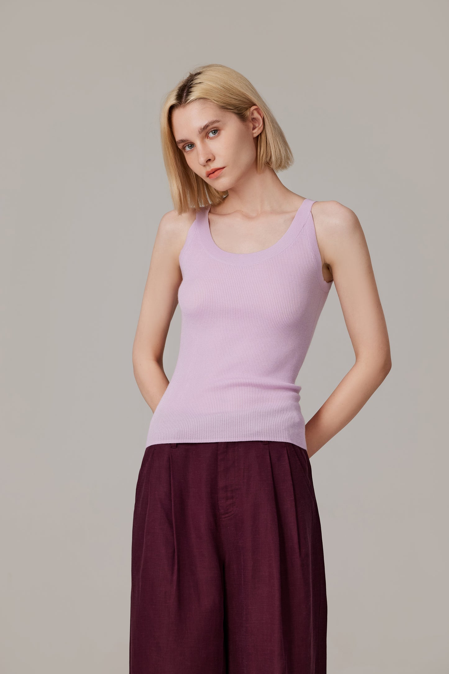 JENNIE LIU Women's Scoop Neck Tank Top | 75% Merino Wool 25% Silk Ultra-Soft Layering Essential | Natrual Moisture Wicking Sweater